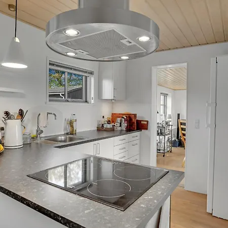 2 Bedroom Stunning In Kalvehave *