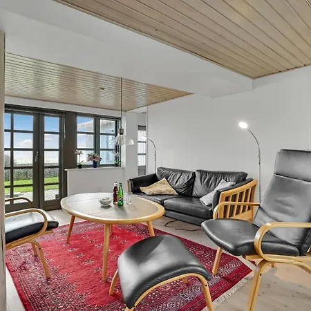 2 Bedroom Stunning In Kalvehave 펜션